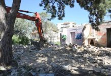 Πρώτες κατεδαφίσεις αυθαίρετων στο Ρέμα της Πικροδάφνης