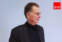 Ν. Παπανδρέου: Τα κινητά στο σχολείο είναι ο ελέφαντας στο δωμάτιο