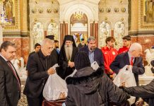 Χιλιάδες Πασχαλινά δέματα αγάπης από Ολυμπιακό και Μητρόπολη Πειραιά