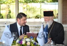 Γεύμα εργασίας Χαρδαλιά με τον Αρχιεπίσκοπο και μέλη της Ιεράς Συνόδου