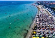 Εντατικοί έλεγχοι στο παραλιακό μέτωπο της Κατερίνης για παράνομη κατάληψη δημόσιου χώρου