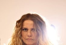 Η Ελένη Τσαλιγοπούλου live στα Λιπάσματα Δραπετσώνας