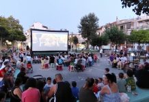 « Πήγε …πλατεία» το Σινεμά στο Περιστέρι